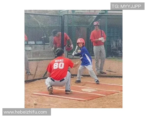 融合棒球精神与足球竞技魅力打造新型球星服饰风潮 融合棒球精神与足球竞技魅力打造新型球星服饰风潮