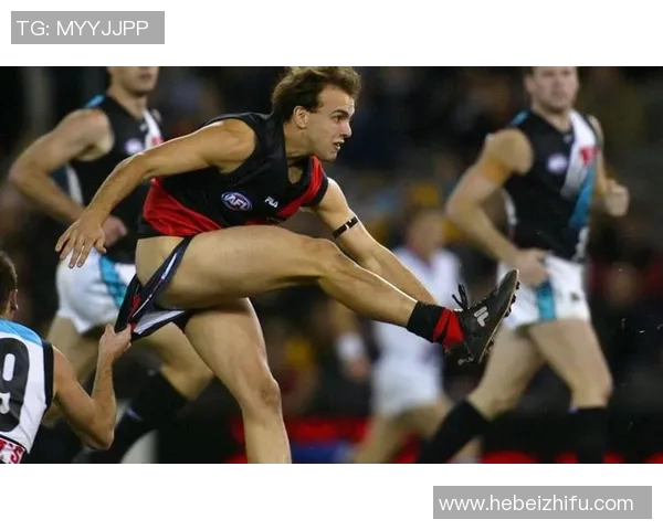 足球界那些被球砸过的传奇球星及其尴尬瞬间回顾 足球界那些被球砸过的传奇球星及其尴尬瞬间回顾