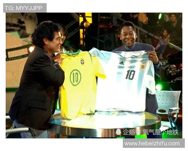 马拉多纳与多位足球巨星亲密合照 展现传奇球员风采与历史辉煌 马拉多纳与多位足球巨星亲密合照 展现传奇球员风采与历史辉煌